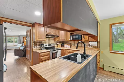 Kitchen - 19785 Daggett, Conklin, MI 49403 photo 2 of 5