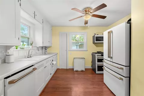 Kitchen - 312 N Riverview, Parchment, MI 49004 photo 1 of 1