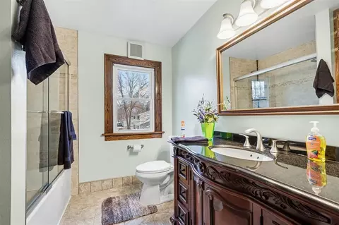 Bath - 1554 W Ellis, Belding, MI 48809 photo 3 of 3
