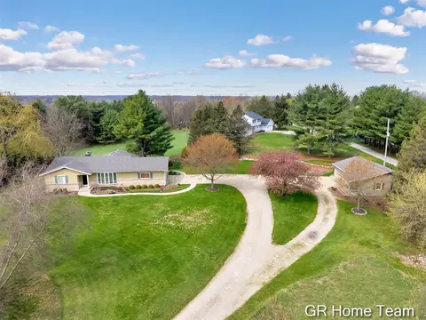 867 Cramton, Ada, MI 49301