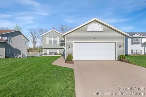 5114 Taylor Rdg, Grand Rapids, MI 49512