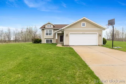 9764 Hessler, Rockford, MI 49341