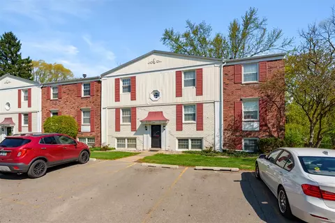 726 Garland #A, Kalamazoo, MI 49008