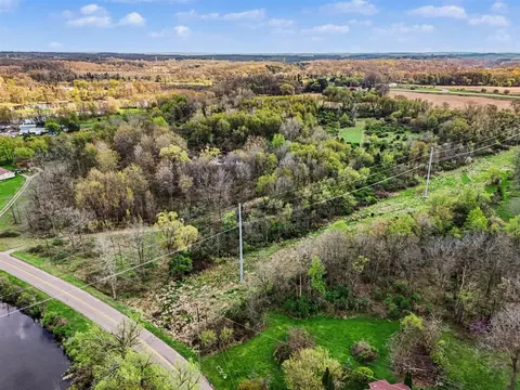 425 Olivet Rd, Bellevue, MI 49021