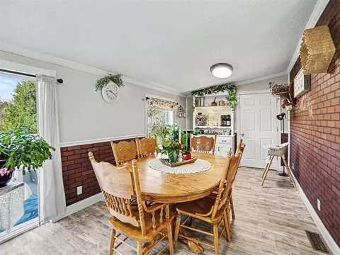 Dining - 1799 E Us 10, Custer, MI 49405 photo 2 of 2