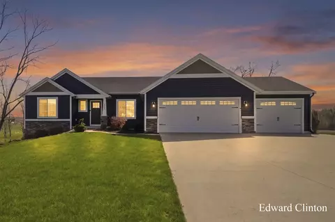 8620 Burlingame, Byron Center, MI 49315