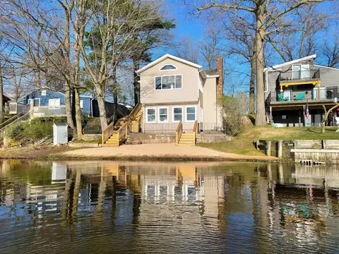 10463 Poplar, Rockford, MI 49341