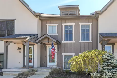 2154 New Town, Grand Rapids, MI 49525