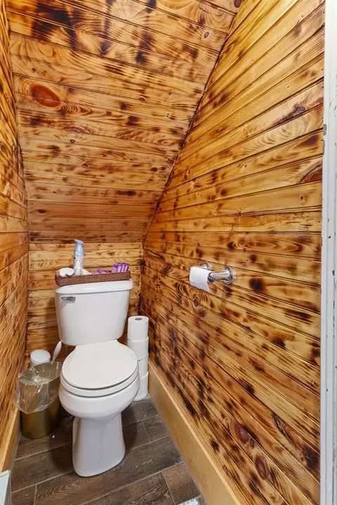 418 Ormsby, Adrian, MI 49221 photo 17