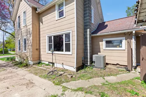 418 Ormsby, Adrian, MI 49221 photo 35
