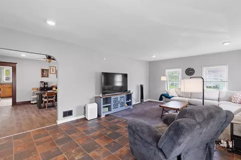 418 Ormsby, Adrian, MI 49221 photo 7