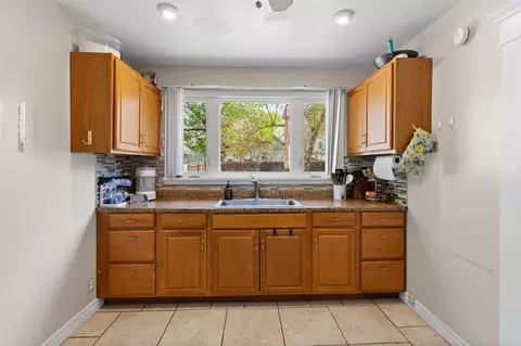 418 Ormsby, Adrian, MI 49221 photo 22