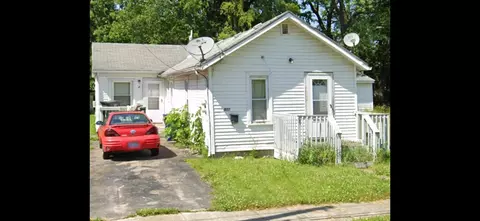 822 Campbell, Flint, MI 48507