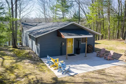 9341 S Oxeye, Baldwin, MI 49304