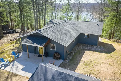 Exterior - 9341 S Oxeye, Baldwin, MI 49304 photo 2 of 21