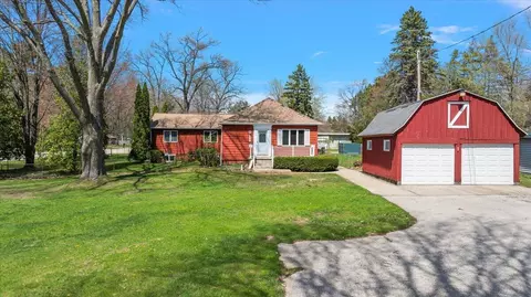 950 W Giles, Muskegon, MI 49445