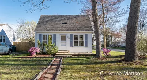 1889 Manor, Norton Shores, MI 49441