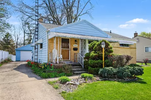 3223 Timber, Lansing, MI 48917