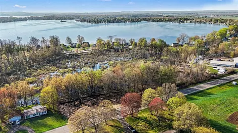 2523 S Patterson, Wayland, MI 49348