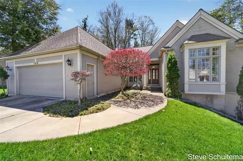 1949 Forest Gln, Norton Shores, MI 49441