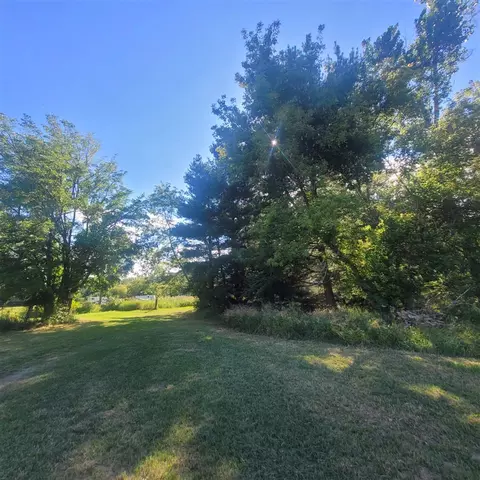 6797 Devils Lk, Manitou Beach, MI 49253