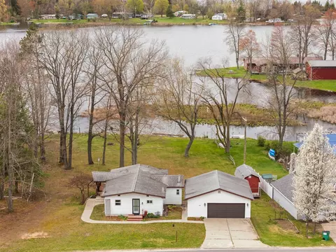 20041 E Chippewa Lk, Evart, MI 49631