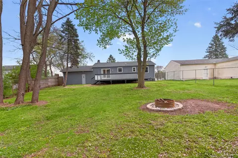 Exterior - 532 Robinson, Jackson, MI 49203 photo 11 of 13