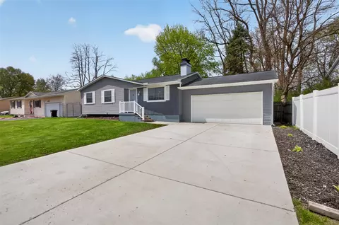 Exterior - 532 Robinson, Jackson, MI 49203 photo 3 of 13
