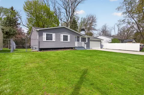 Exterior - 532 Robinson, Jackson, MI 49203 photo 2 of 13