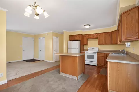 Kitchen - 532 Robinson, Jackson, MI 49203 photo 3 of 4