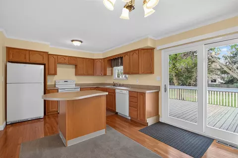Kitchen - 532 Robinson, Jackson, MI 49203 photo 4 of 4