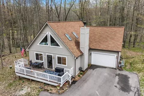 9341 Center, Canadian Lakes, MI 49346