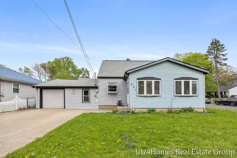 231 50th, Grand Rapids, MI 49548