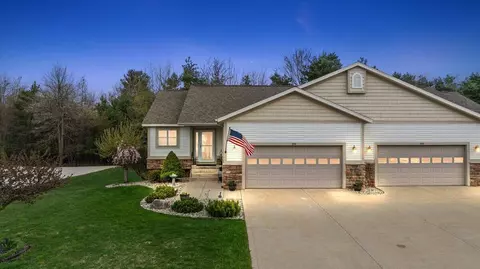 894 N Sandalwood, Norton Shores, MI 49441