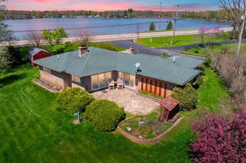 51545 Summit, Paw Paw, MI 49079