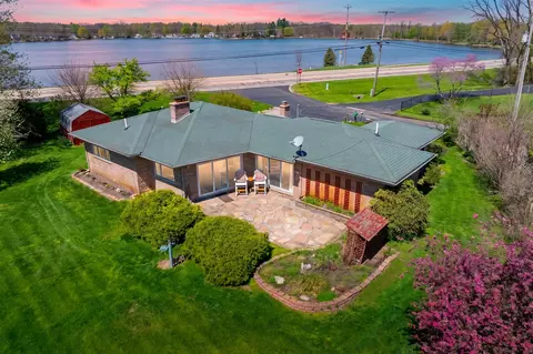 51545 Summit, Paw Paw, MI 49079