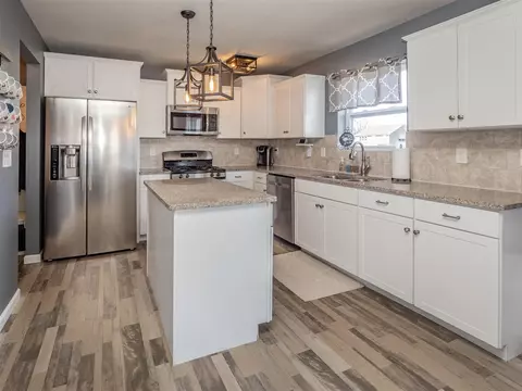 Kitchen - 58800 Silvergrass, Mattawan, MI 49071 photo 1 of 3