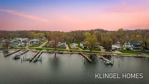 16527 Lakeview, Spring Lake, MI 49456