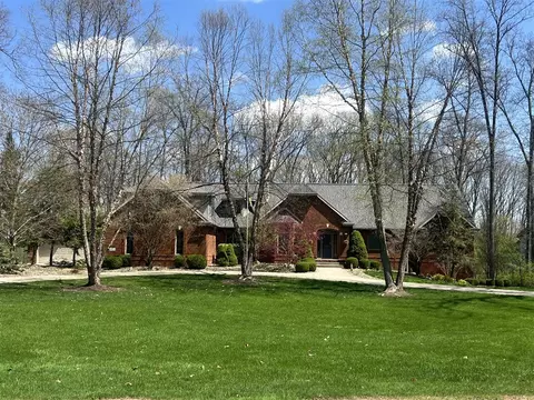 4871 Country, Jackson, MI 49201