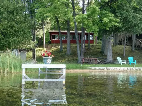 5619 E Deer, Fountain, MI 49410