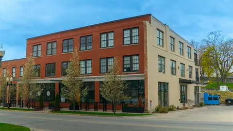 86 Washington #351, Manistee, MI 49660