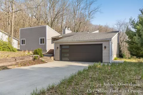 17265 Rolling Dunes, West Olive, MI 49460