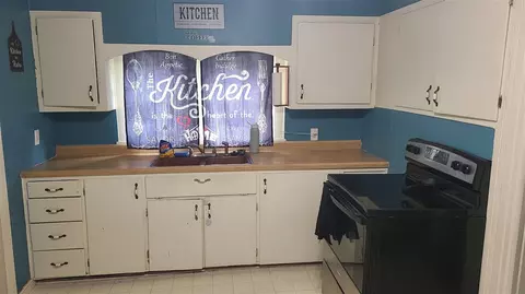 Kitchen - 207 N State, Gobles, MI 49055 photo 1 of 3