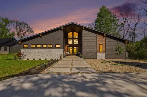 10329 Singer Lk, Baroda, MI 49101