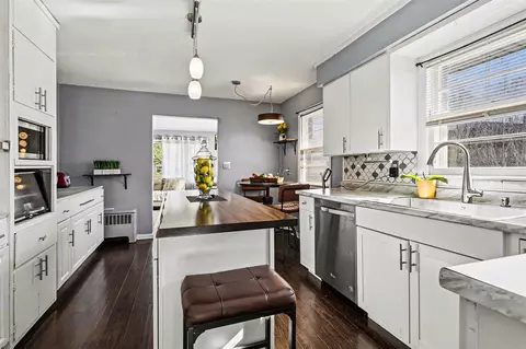 Kitchen - 342 E Napier, Benton Harbor, MI 49022 photo 2 of 2