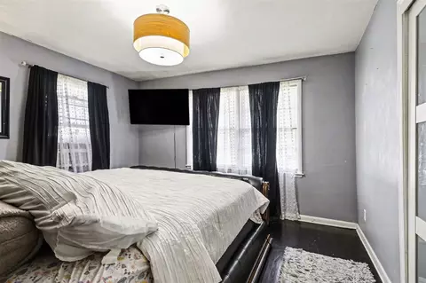 Bedroom - 342 E Napier, Benton Harbor, MI 49022 photo 1 of 3