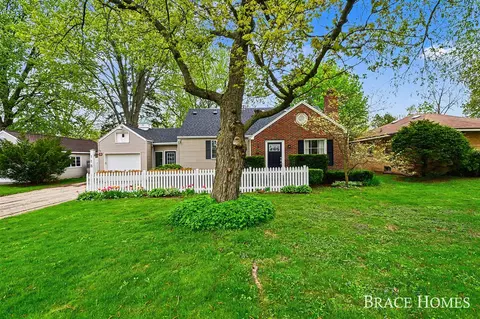 118 Ivanhoe, Grand Rapids, MI 49546