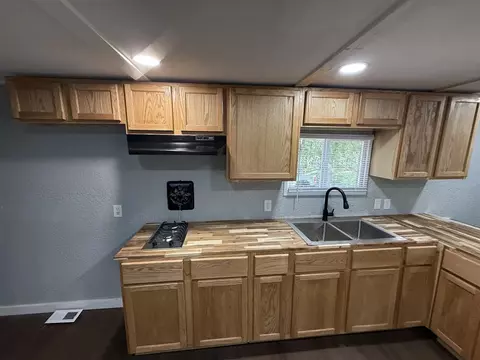 Kitchen - 9612 S Briar, Baldwin, MI 49304 photo 6 of 7