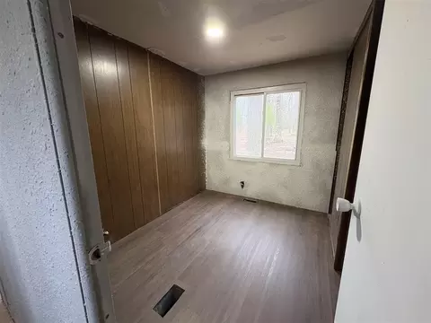 Bedroom - 9612 S Briar, Baldwin, MI 49304 photo 3 of 3