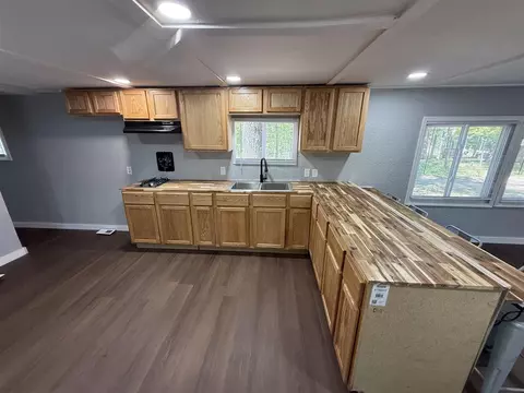 Kitchen - 9612 S Briar, Baldwin, MI 49304 photo 4 of 7